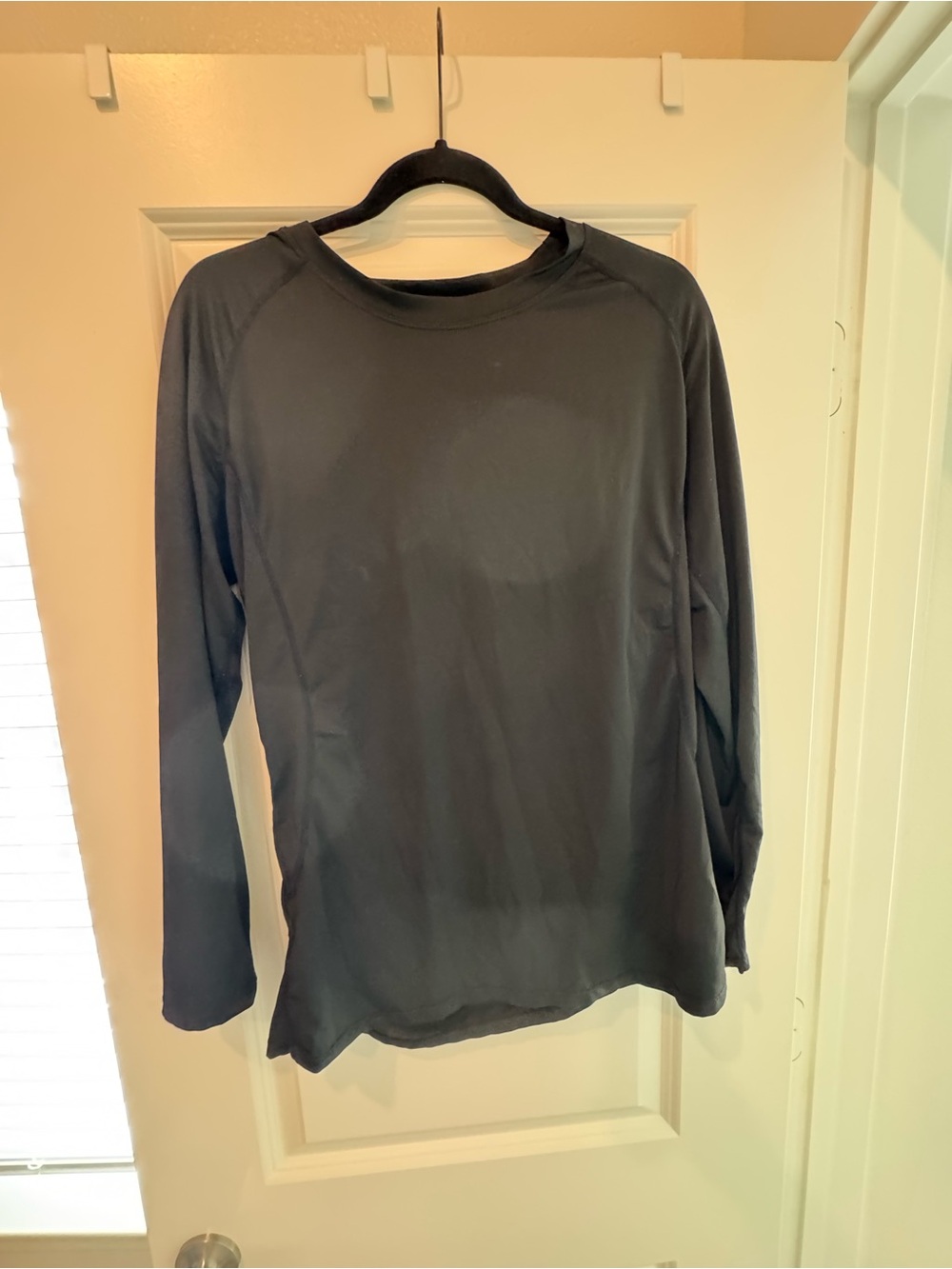 Amazon Women's Long-Sleeve Crew Neck Top - Black (Pack of 4)
